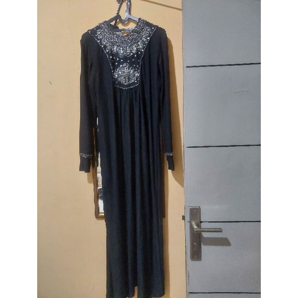 PRELOVED GAMIS HITAM