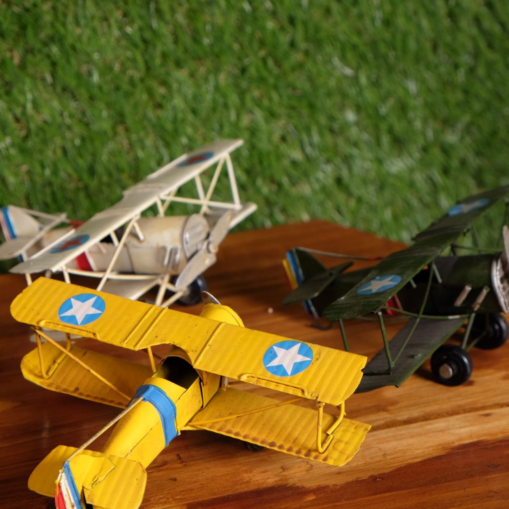 

VINTAGE TIN PLANES