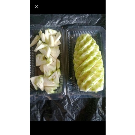 

Buah nanas muda