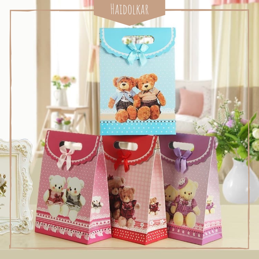 

Paper bag kado L kantong baju bear goodie bag hadiah paper bag hampers paper bag serba guna