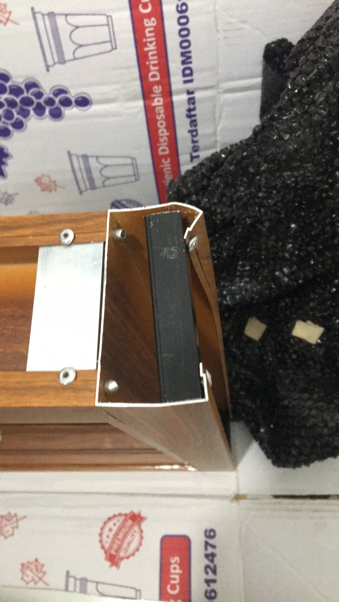 Jendela Aluminium 50x100 Sliding Serat Kayu