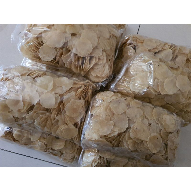 

Emping melinjo mentah dari labuan/menes 500gr