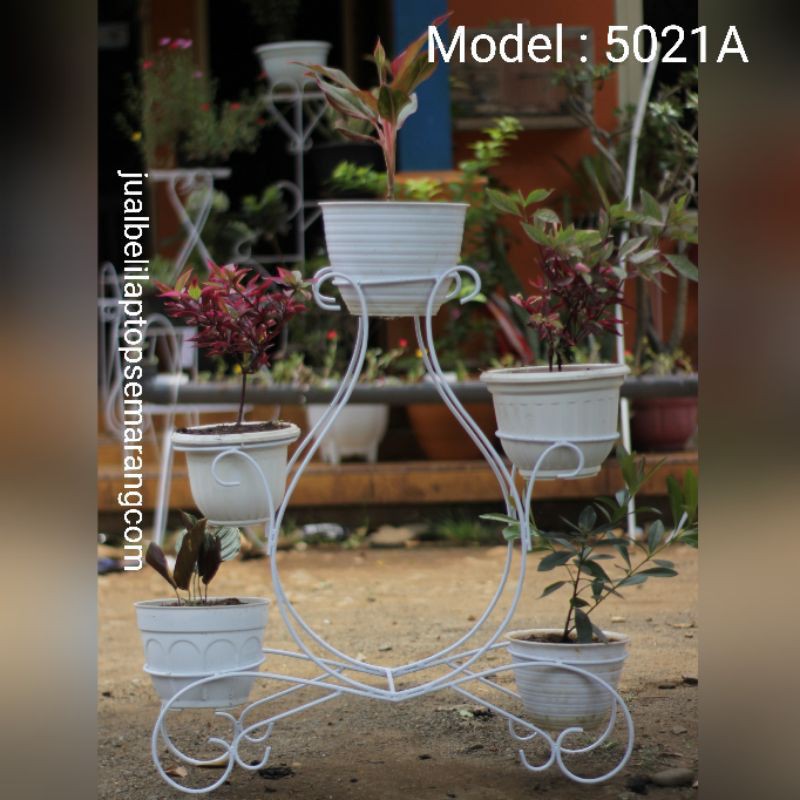 Rak Bunga Susun Besi : Rak Taman Minimalis Susun Besi Eksklusif Cantik Hiasan Rumah Model 5021A