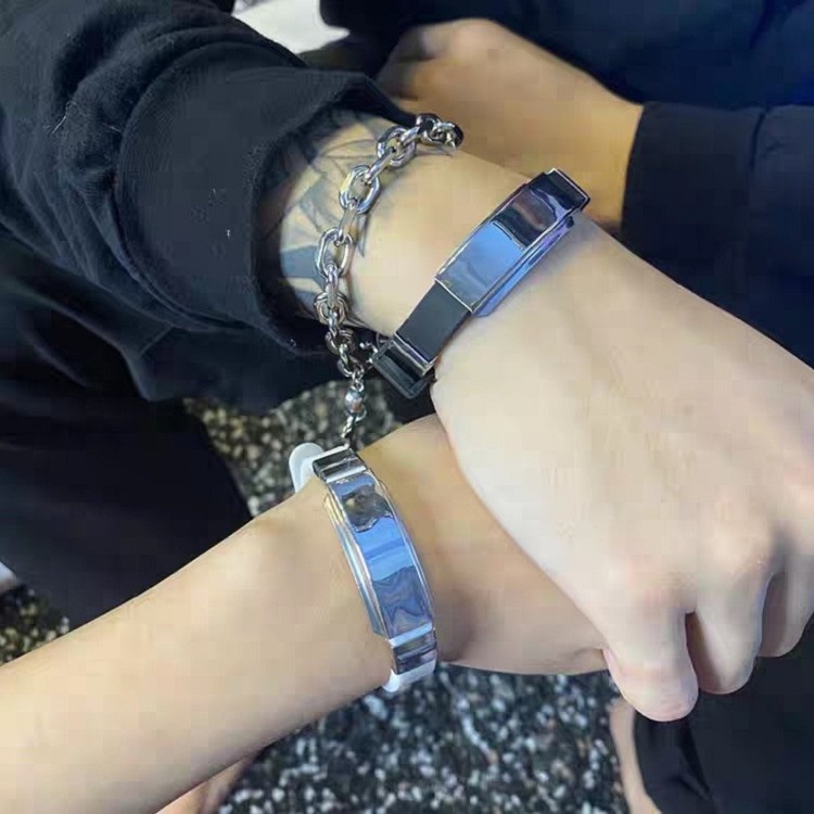 Korea in Harajuku kepribadian pasangan gelang selebriti Internet baja titanium sabuk silikon gelang