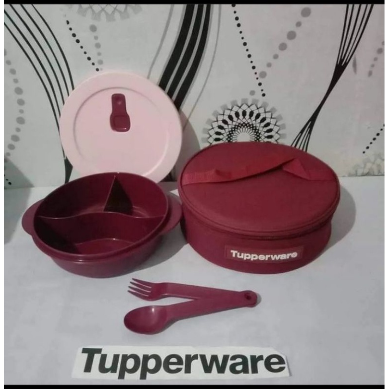 Tupperware bontot merah