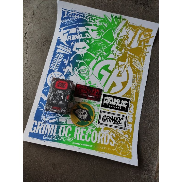 Boxset kaset pita mesin tempur - Serem include Bonus art print & Sticker