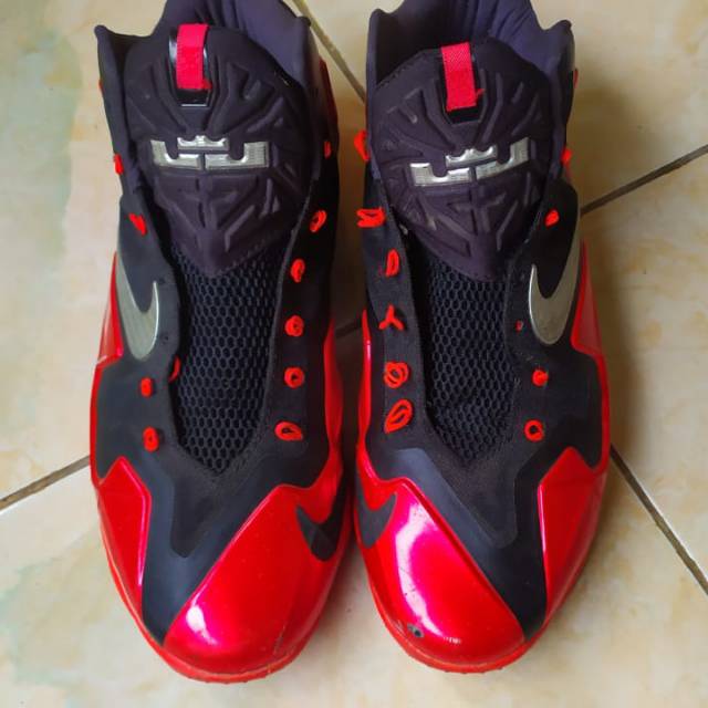 Sepatu basket nike lebron XI bred 'miami away' size 45