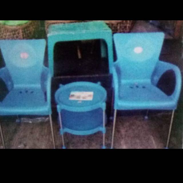 Kursi Meja Teras ( 2 Kursi + 1 Meja )