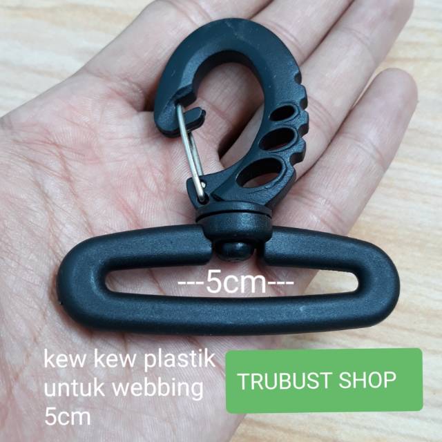 Kait tas kew kew plastik pp ukuran 5cm warna hitam