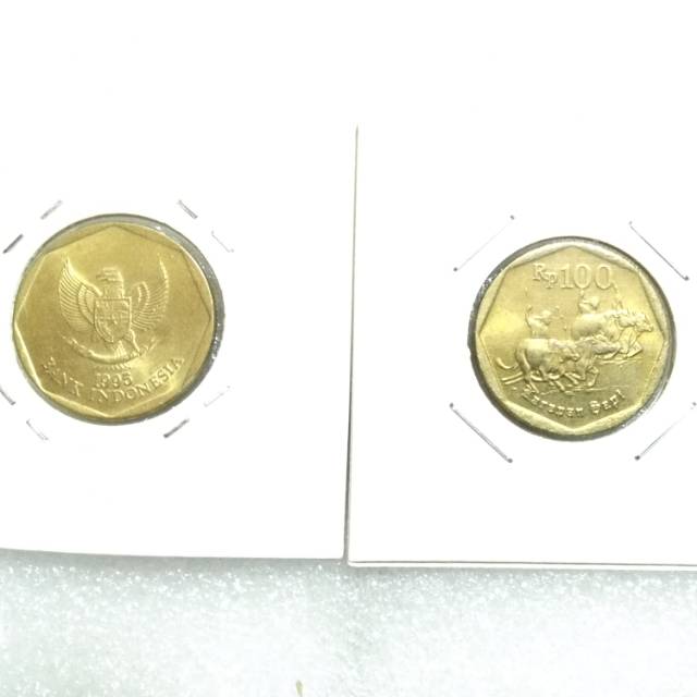 Uang koin koleksi 100 rupiah karapan sapi tahun 1995