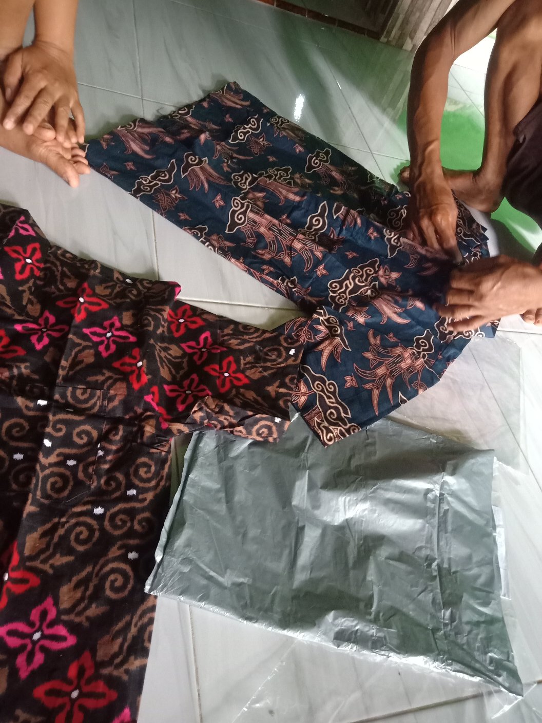 Batik Kalongan | Kemeja Batik Kantor