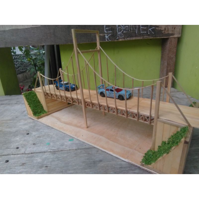 miniatur jembatan dari stik es krim dan bambu