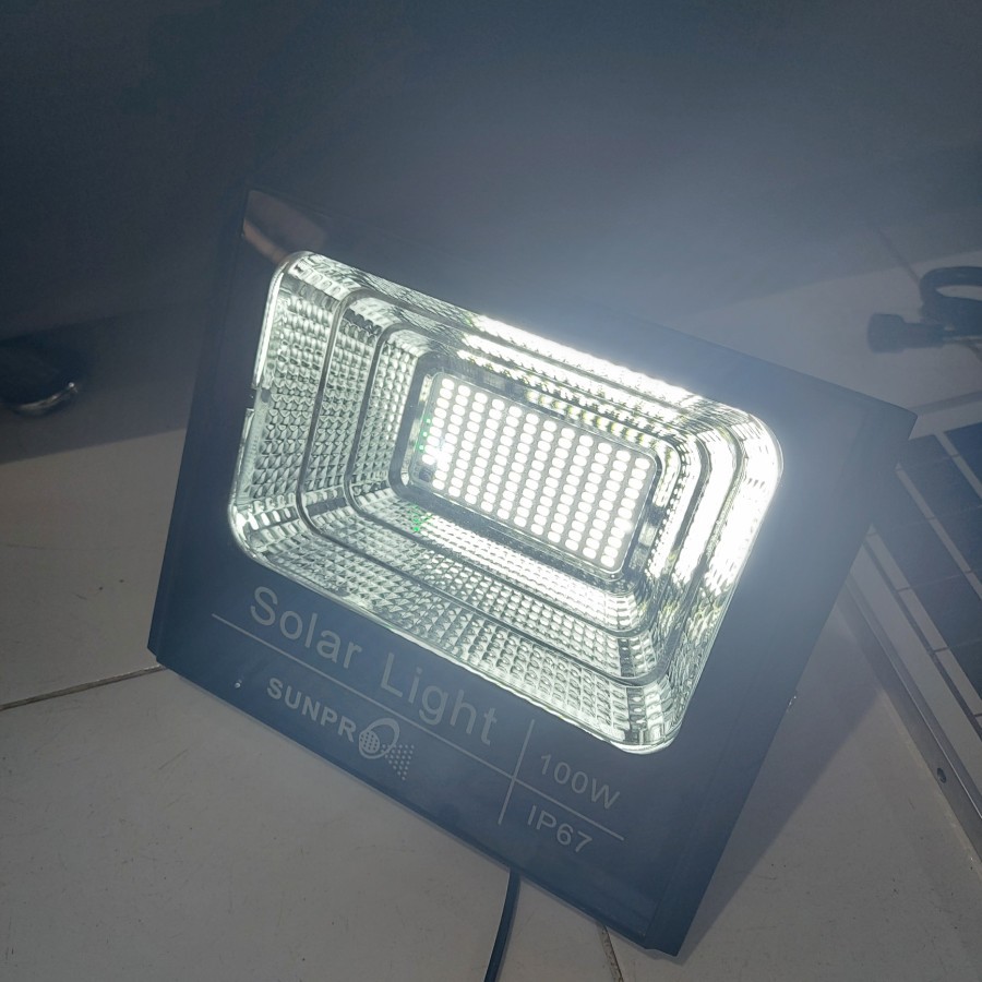 Lampu Led Sorot Tenaga Surya 100 Watt Solar Panel Sunpro 100w