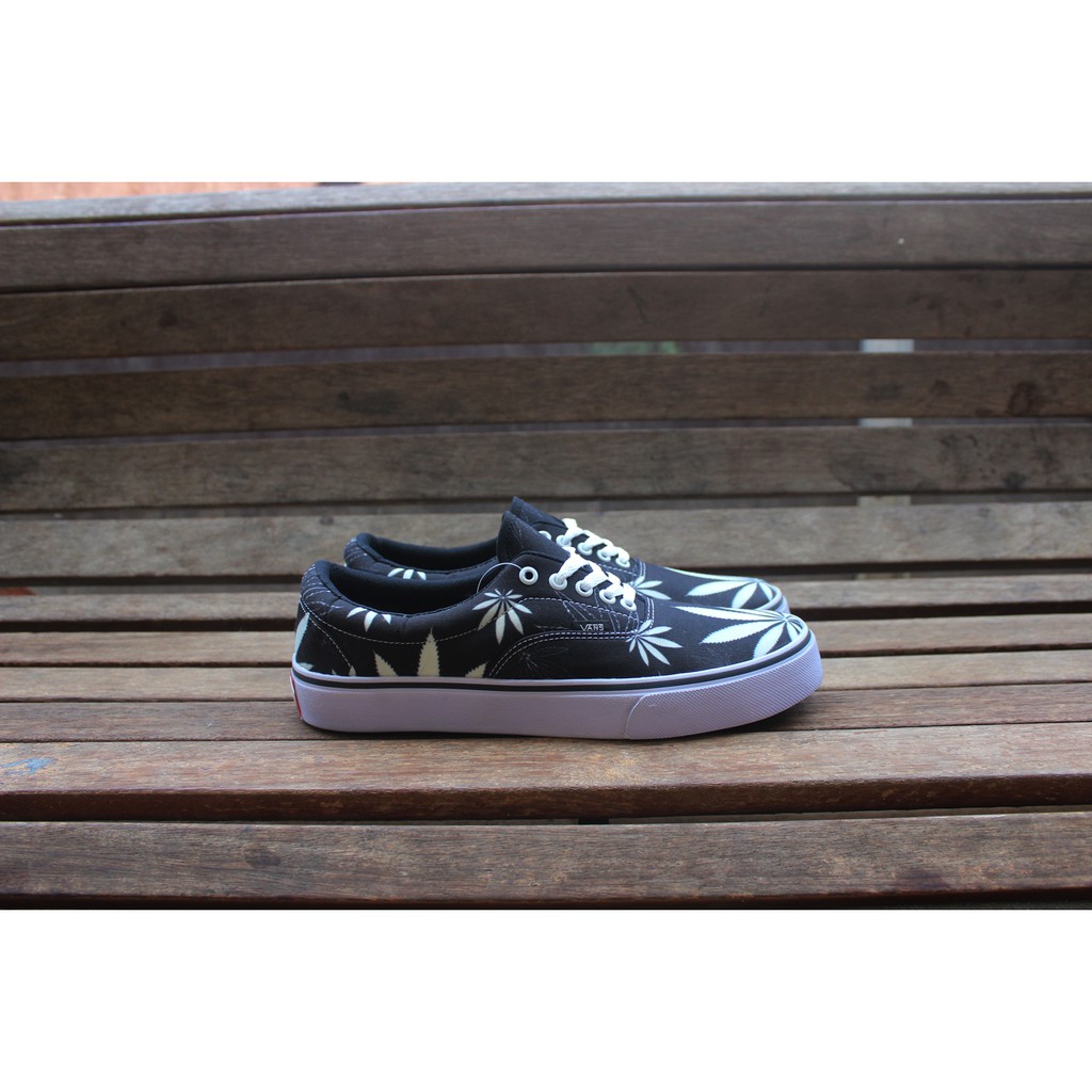 SEPATU VANS AUTHENTIC FULL BLACK HITAM POLOS WHITE PUTIH OLDSKOOL ERA ICC IFC DT