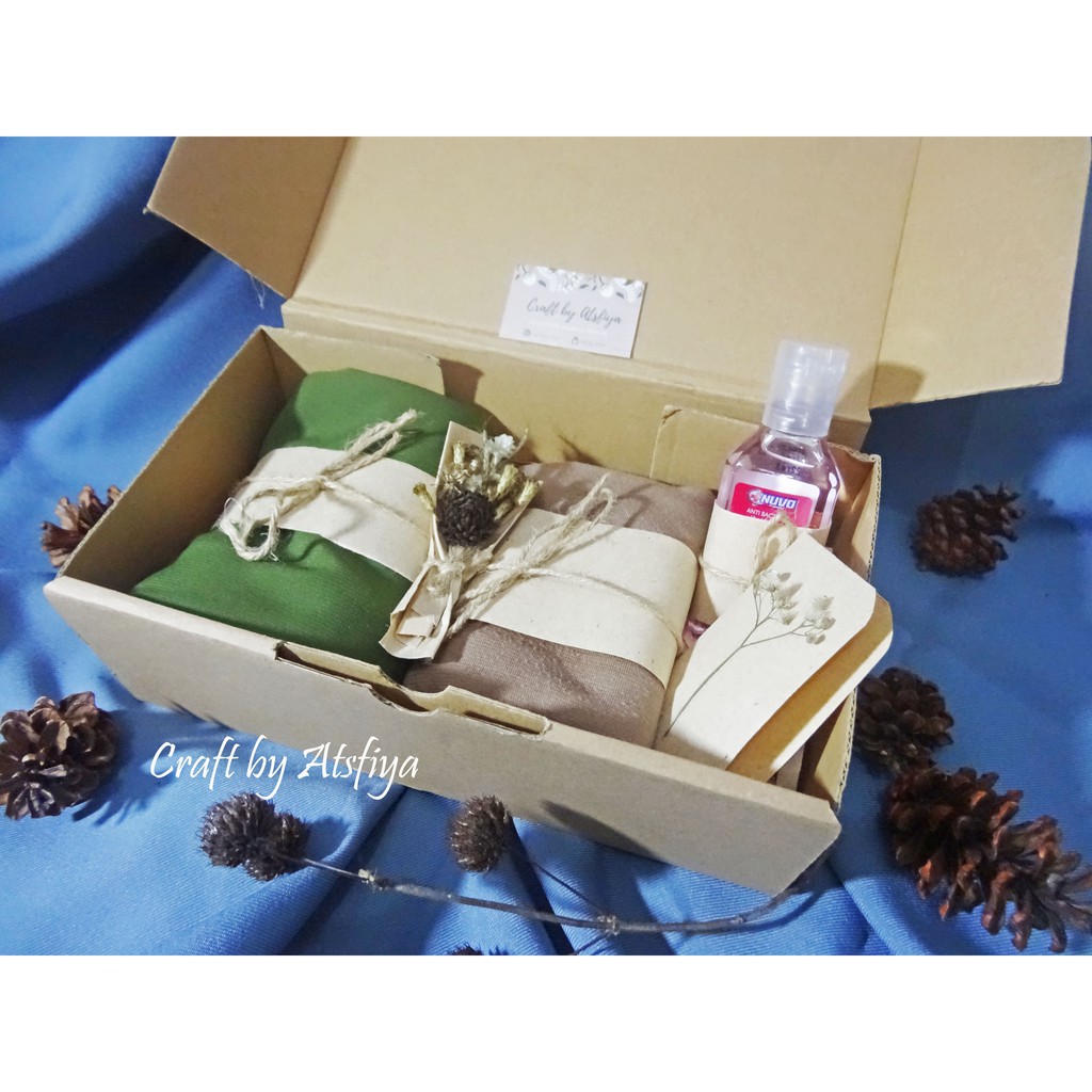

A325 HAMPERS HIJAB NEW NORMAL KADO HADIAH WISUDA ULANG TAHUN BIRTHDAY