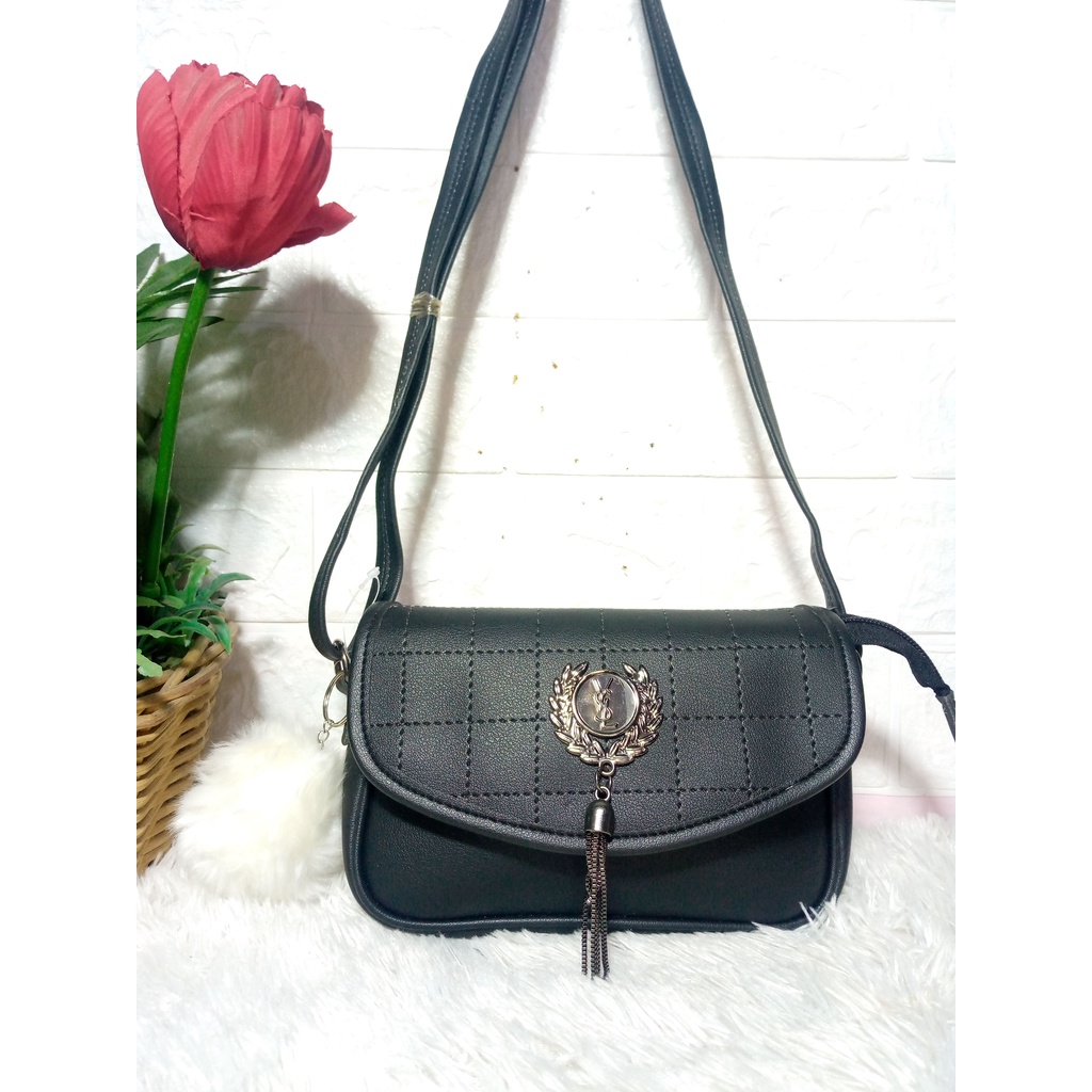 Tas ysl pompom/Tas Miniso/Tas Selempang/Tas Bahu/Tas Wanita/Tas Kekinian/Tas Trendy/Tas Hits/Tas Sel