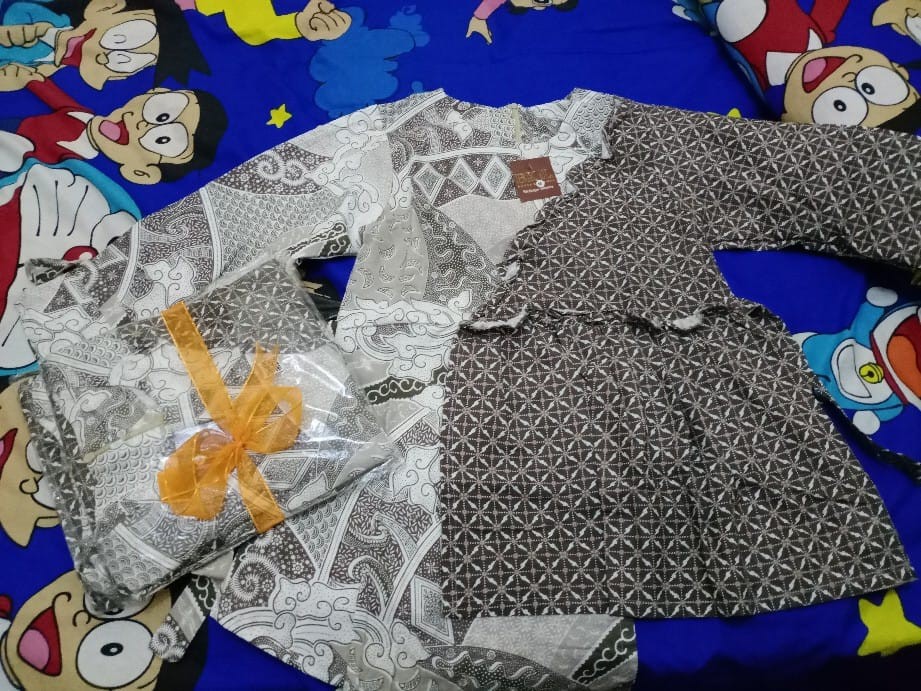 Couple Atasan Batik Modern • Sarimbit Batik • Batik Seragam • Atasan Batik Couple