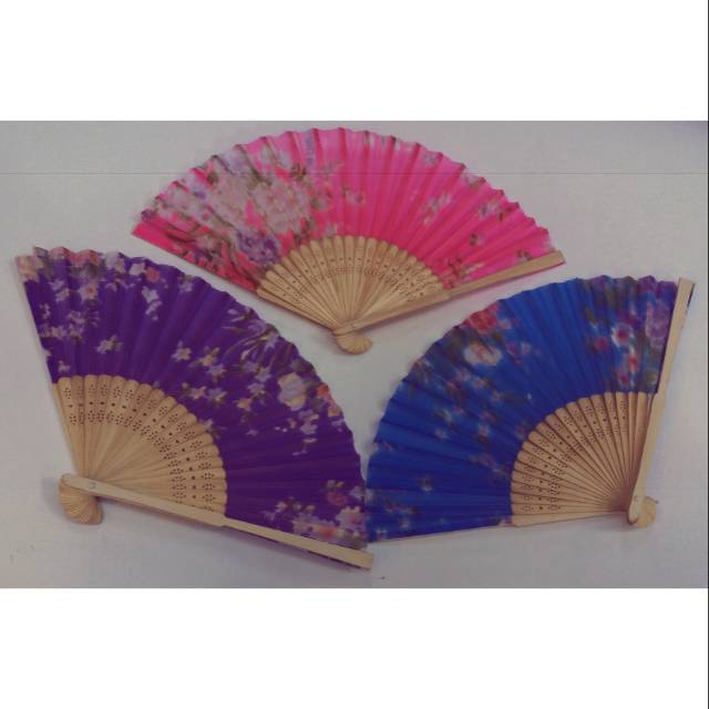 Souvenir Pernikahan Kipas Jepang Bungkus Kain Tile