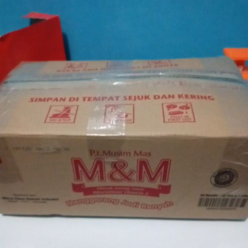 

kacang mede dan almond