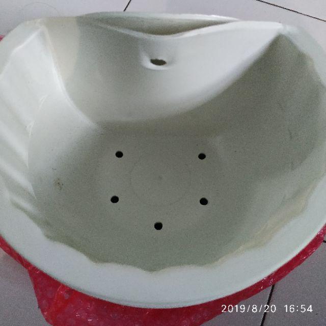 Pot Bunga Tembok Putih 19cm - Putih