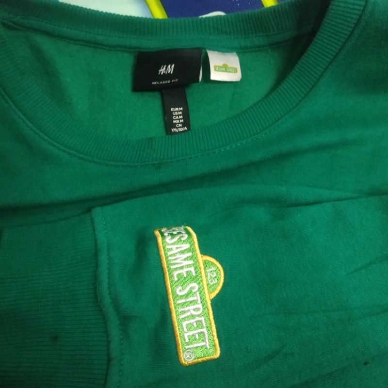 crewneck hnm x sesame street second
