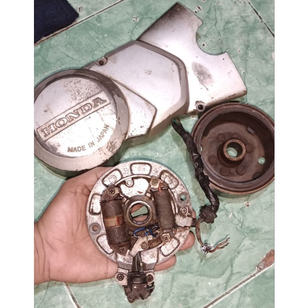 magnet spul bak kalter kiri Astrea star engkel  barang ori bawaan motor ugrek C70 ulung   C700