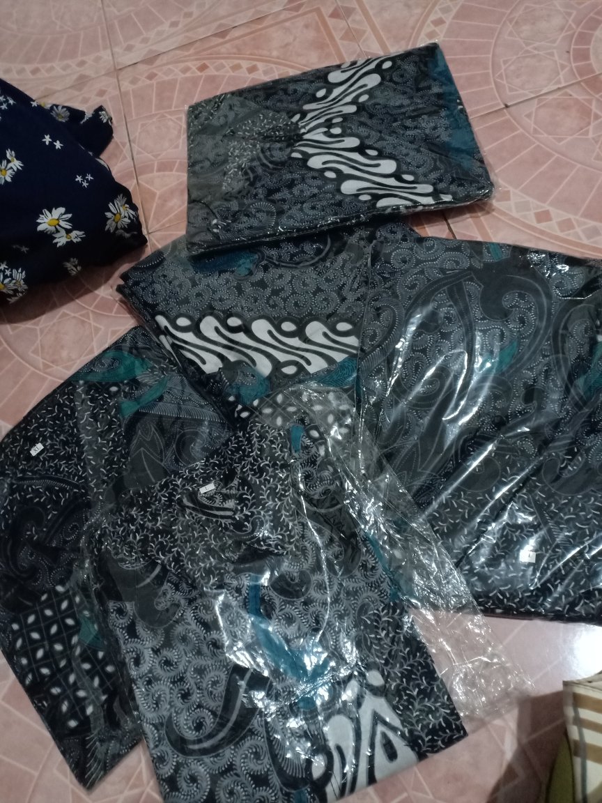 Batik Couple Keluarga, Baju Batik Couple Keluarga Ori Ndoro Jowi Dnt Dimensi Abu Set Couple Keluarga