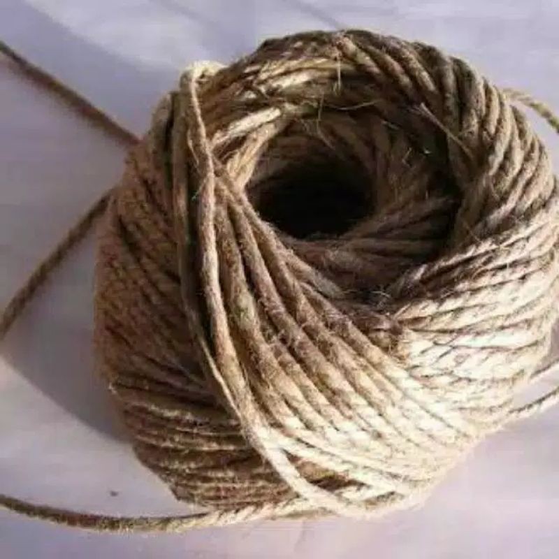 

Tali Rami Goni 100 gram 2ply / Tali Jerami / Tali Mendong (+/- 100 meter)