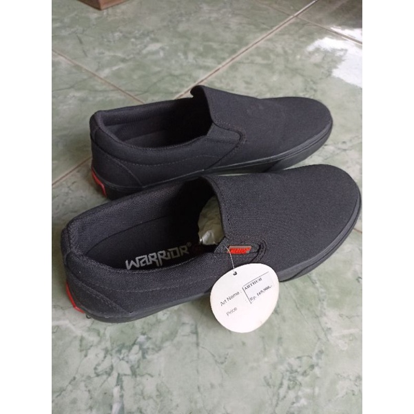 TERMURAH stok terakhir SEPATU WARRIOR SLIP ON ARTHUR FULL BLACK