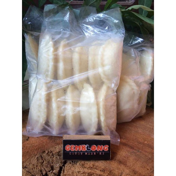

Gemblong cotot isi Gula pasir