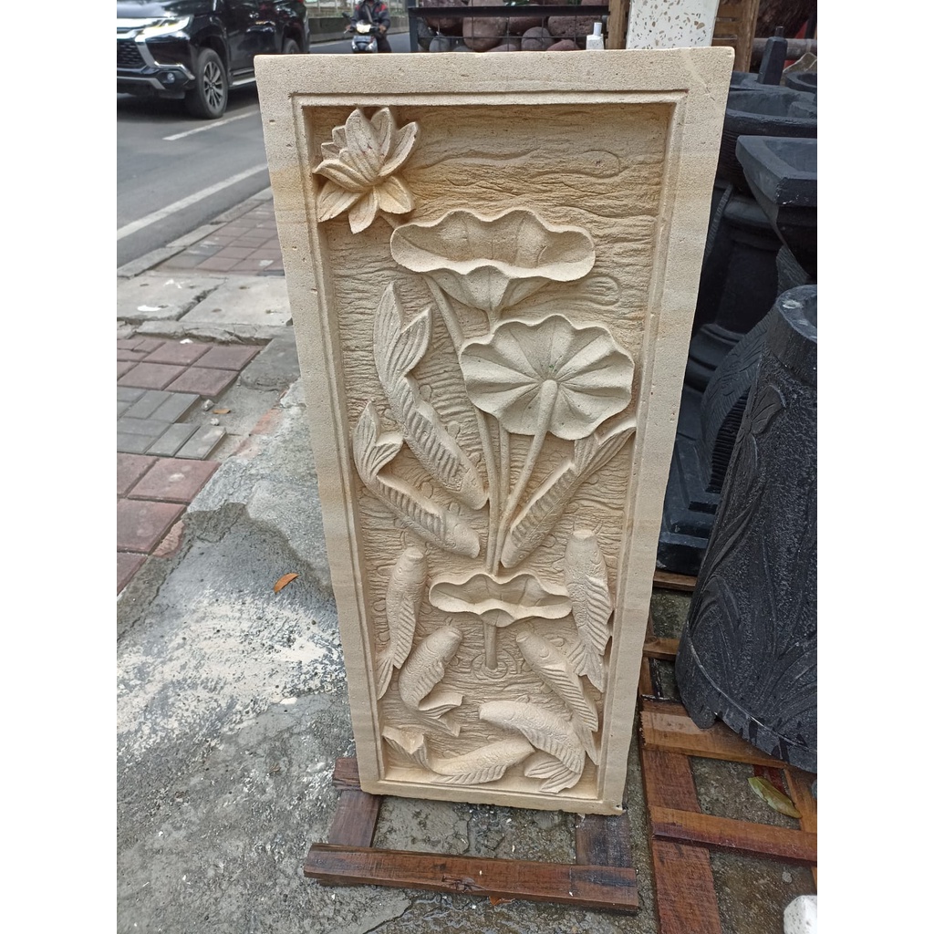 Batu Alam Relief paras Ikan Ko'i