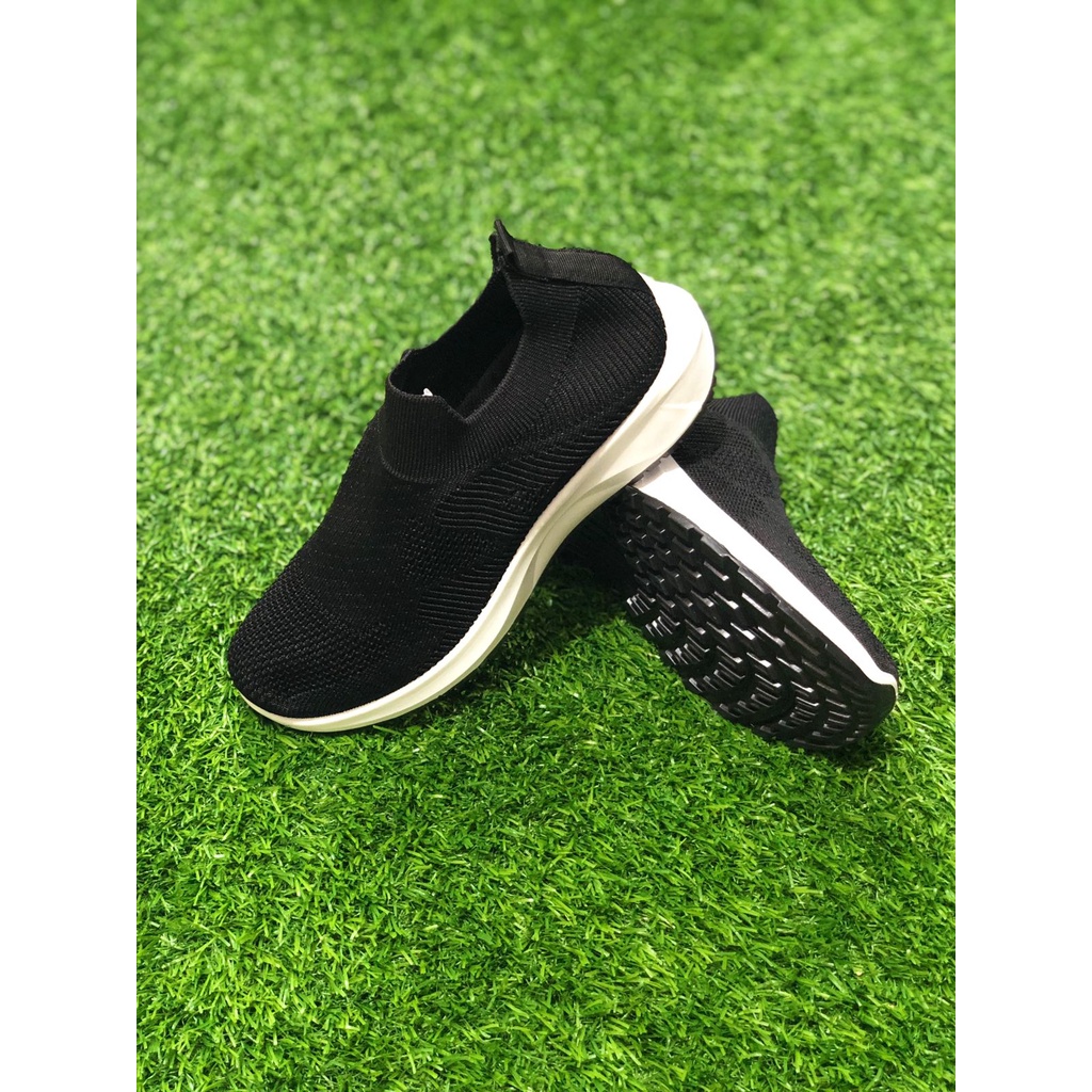 SEPATU SLIP ON CEWEK IMPORT SAILATU