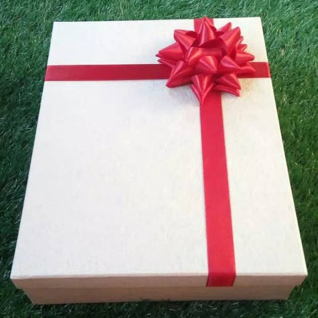 

Kotak Kado bm 4 ditambah pita satin