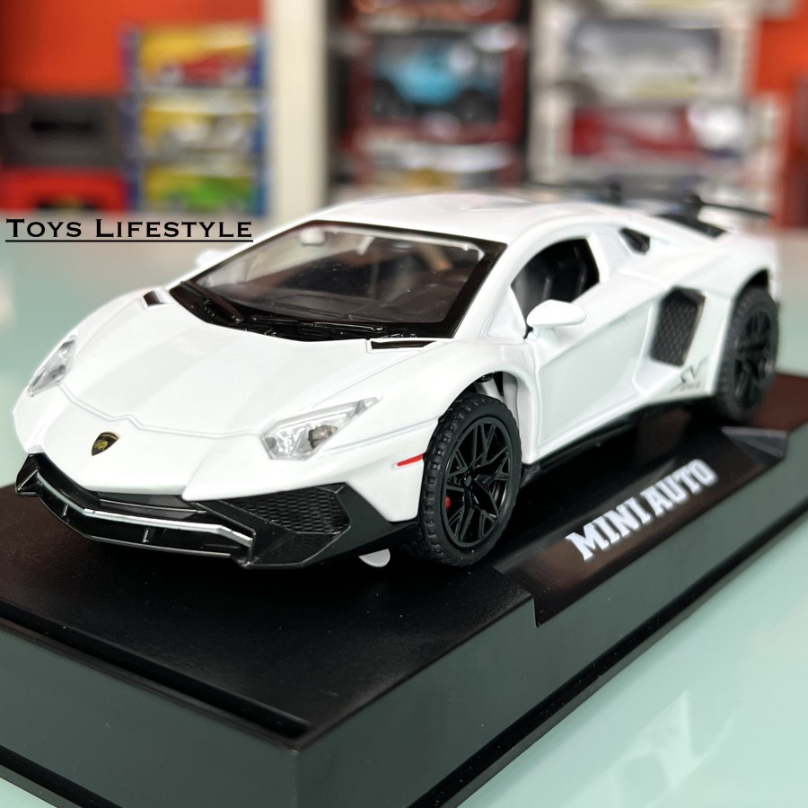 Mobil MiniAuto Diecast - Lamborghini Aventador SV Skala 1:32