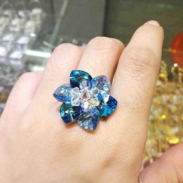 Cincin swarovski , cincin crystal