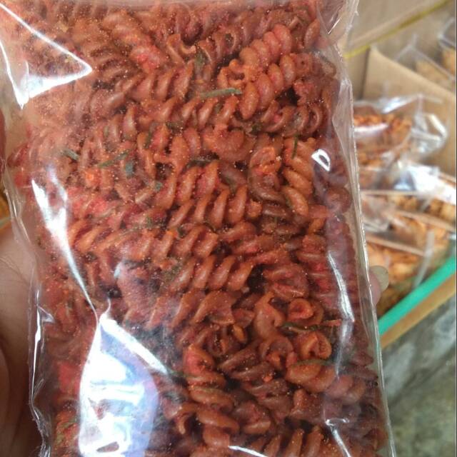 

Cemilan Makaroni spiral