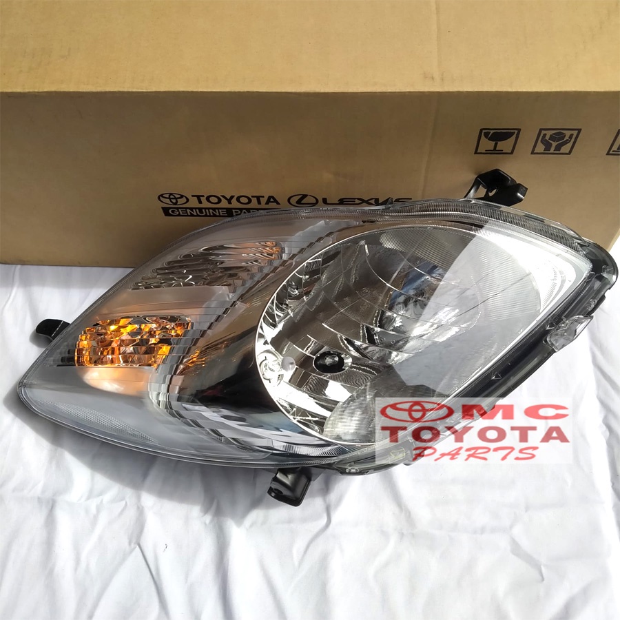 Lampu Depan / Head Lamp Kanan Yaris 81110-0D390