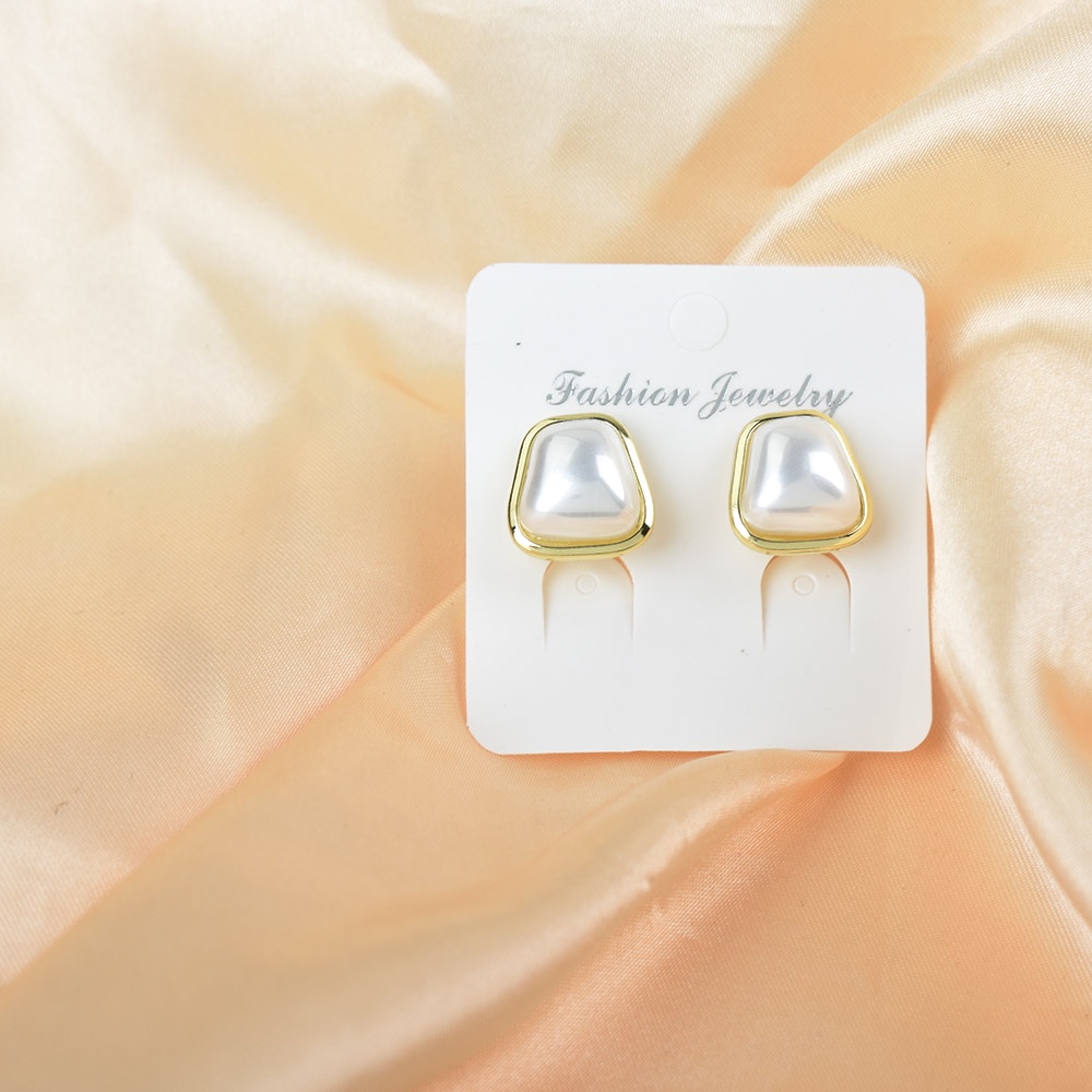 Anting Klip Tanpa Tindik Desain Geometri Hias Mutiara Imitasi Warna Emas Gaya Korea Untuk Wanita