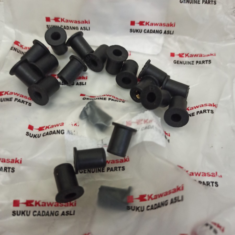 Mur Lampu Belakang Stop Lamp KAZE Ninja R Nut Well 92015-1757