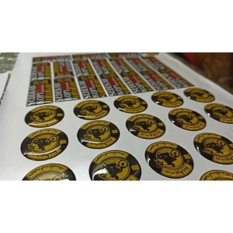 

STIKER TIMBUL RESIN CUSTOM STICKER EMBLEM