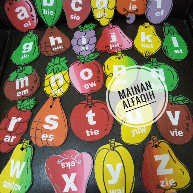Pajangan Edukatif APE TK PAUD Buah Huruf Abjad Kayu