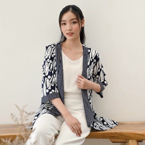 Promo Onawa - Blitar  Blazer Batik Wanita - Standar Biru Diskon