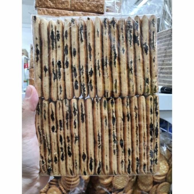 

biskuit anggur kismis malaysia 500gram / sultana