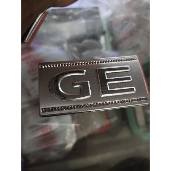emblem pintu bagasi GE Suzuki apv