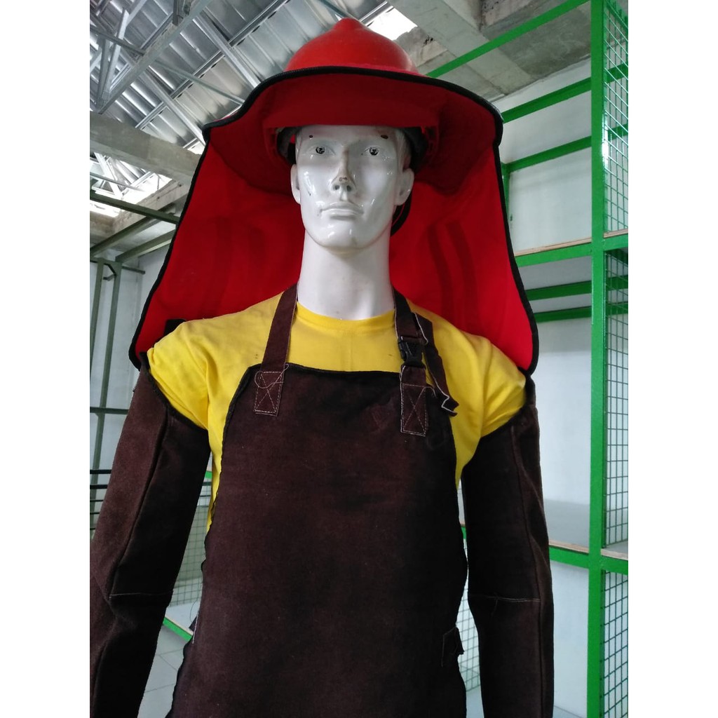 TOPI MANCING Penutup Kepala Warna Merah