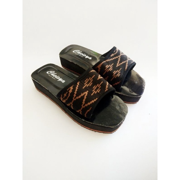 sandal wanita slip on kain batik wedges terbaru