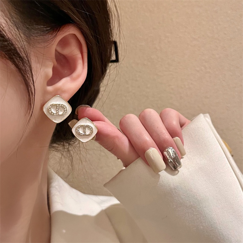 Anting Bentuk Persegi Geometris Bahan s925 silver Warna Putih Untuk Wanita