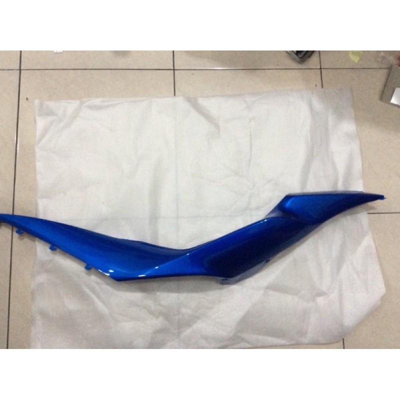Body Belakang Kiri Suzuki GSX R dan S 150 Biru