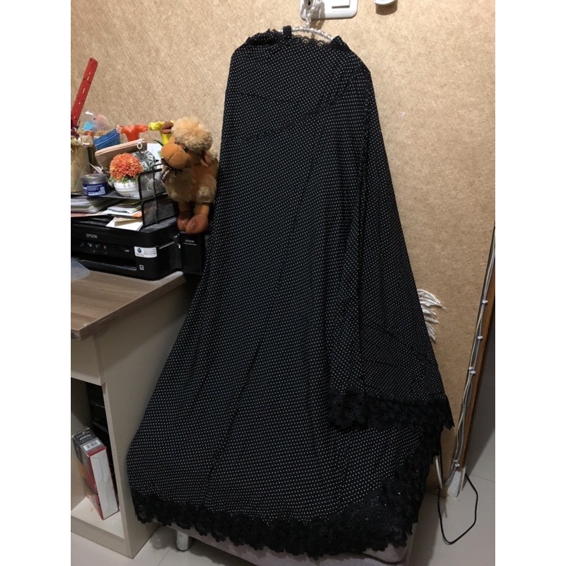 Preloved Hitam Polkadot Mukena Ihram Umrah Renda Flower Bunga Dingin Cewek Motif Polos Abstrak Haji