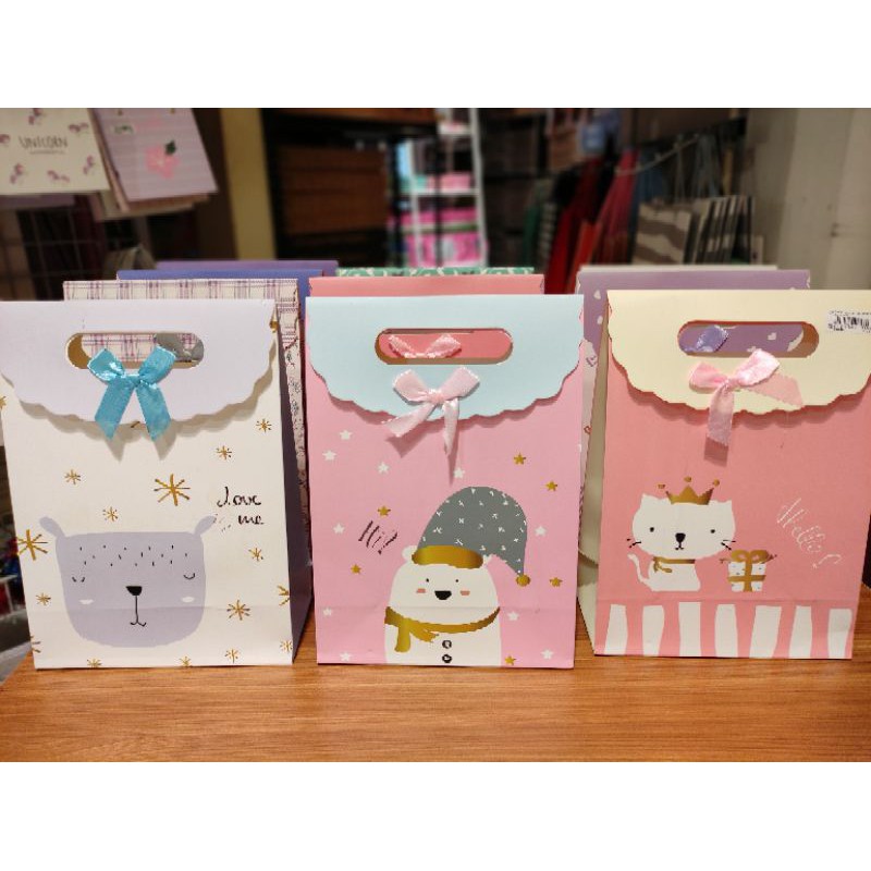 Paper Bag Lucu Ukuran 19.4x8.6x27cm